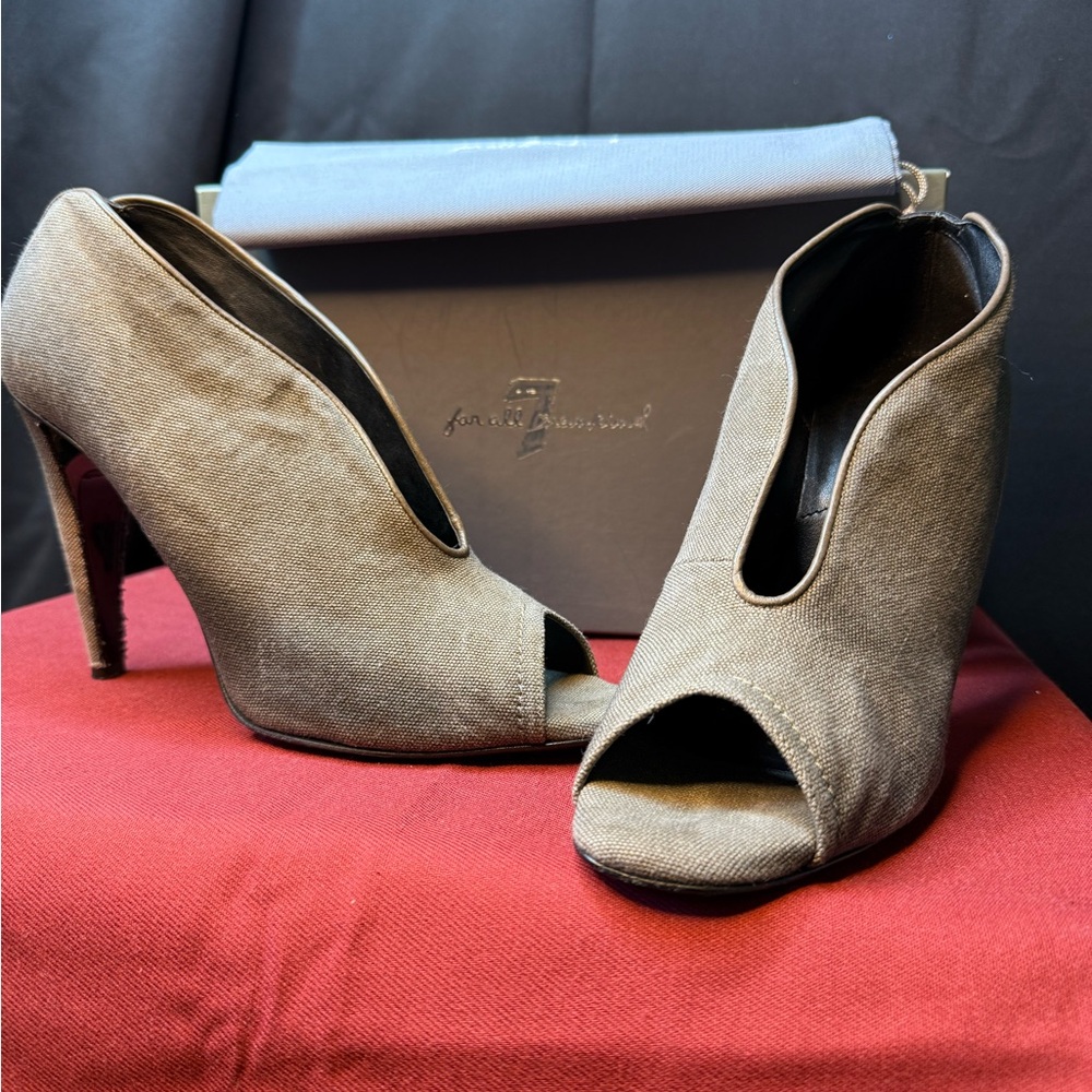 7 For All Mankind Women's Tan Peep Toe Heels